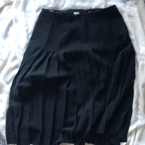 Tahari pleated dropped waist high waist skirt - Picture 5 of 5